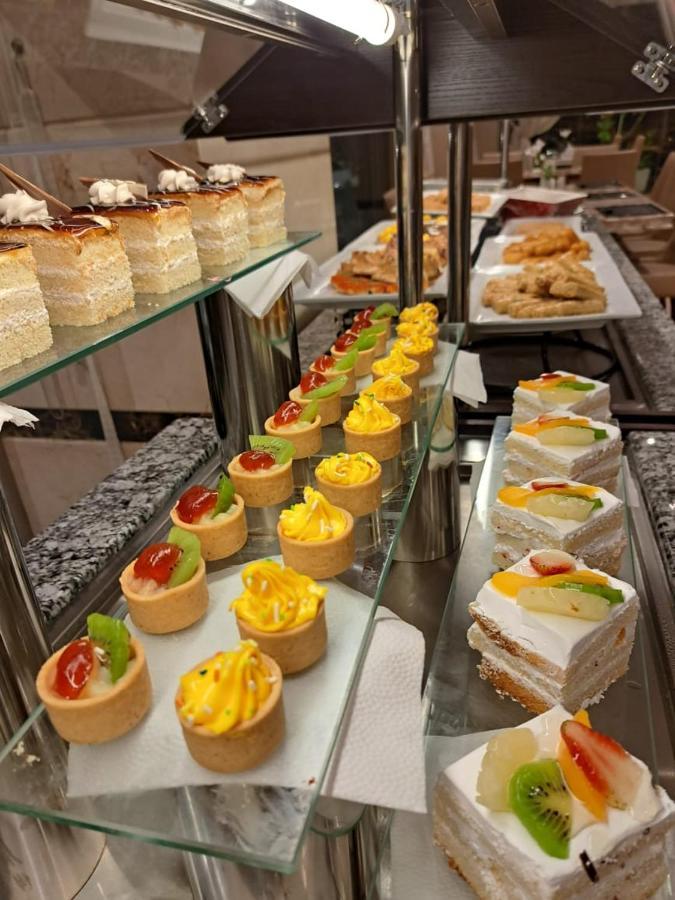 Naviti Warwick Al Khobar Hotel Buitenkant foto
