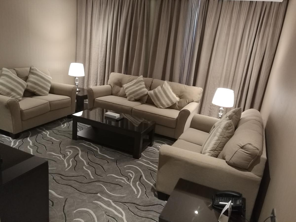 Naviti Warwick Al Khobar Hotel Buitenkant foto
